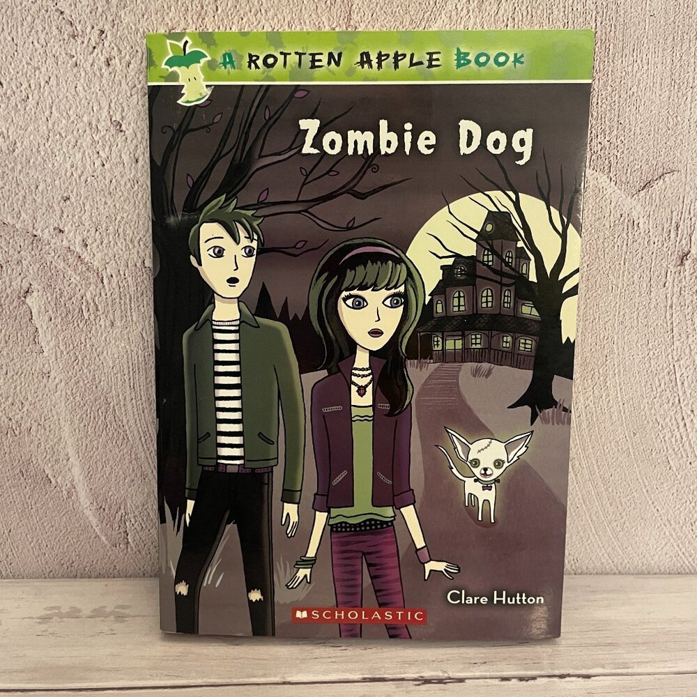 5 for $15📕Rotten Apple Book Zombie Dog Scholastic (SKU: 014BK)